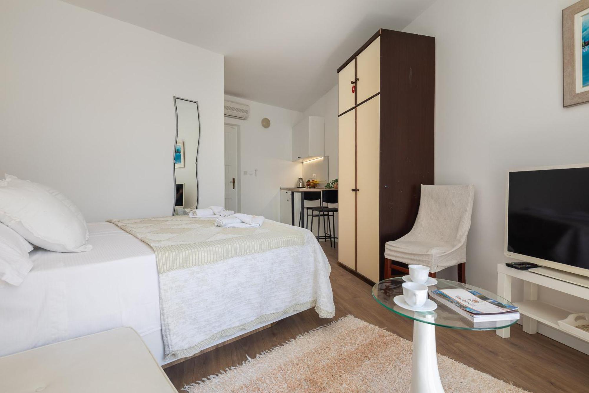 Caleta Seaview Suites II - Pool & Jacuzzi Lokva Rogoznica Eksteriør billede